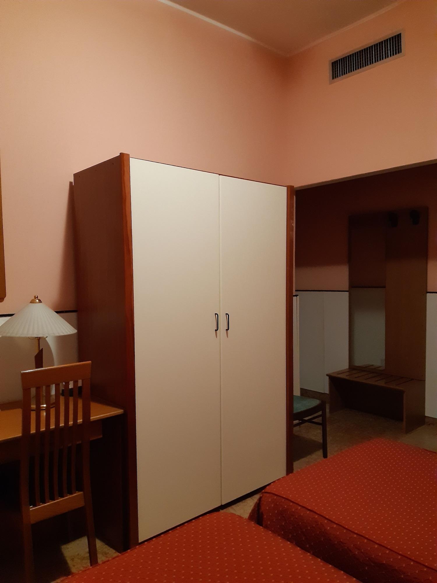 Hotel Mayorca Milano Esterno foto