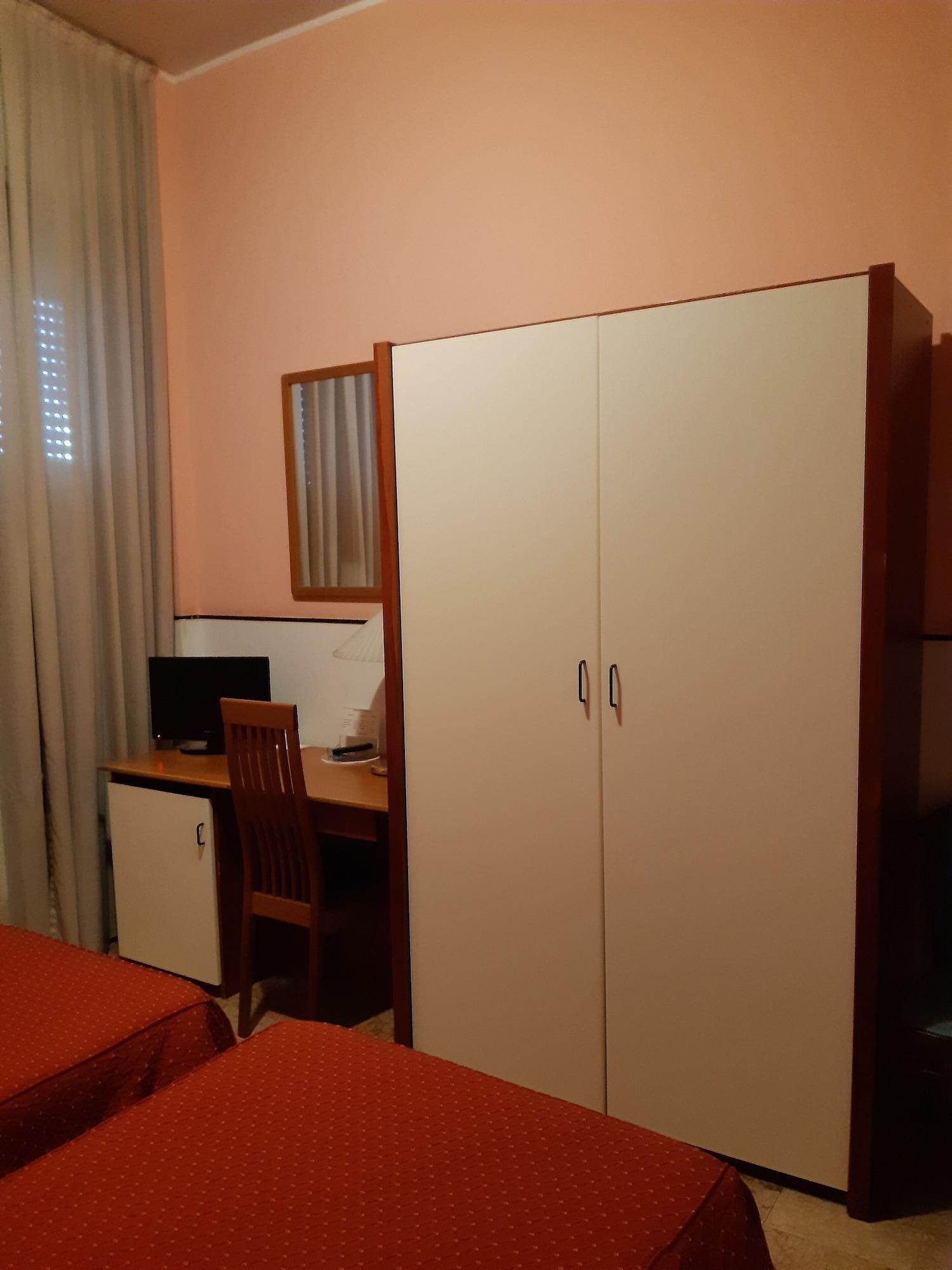 Hotel Mayorca Milano Esterno foto