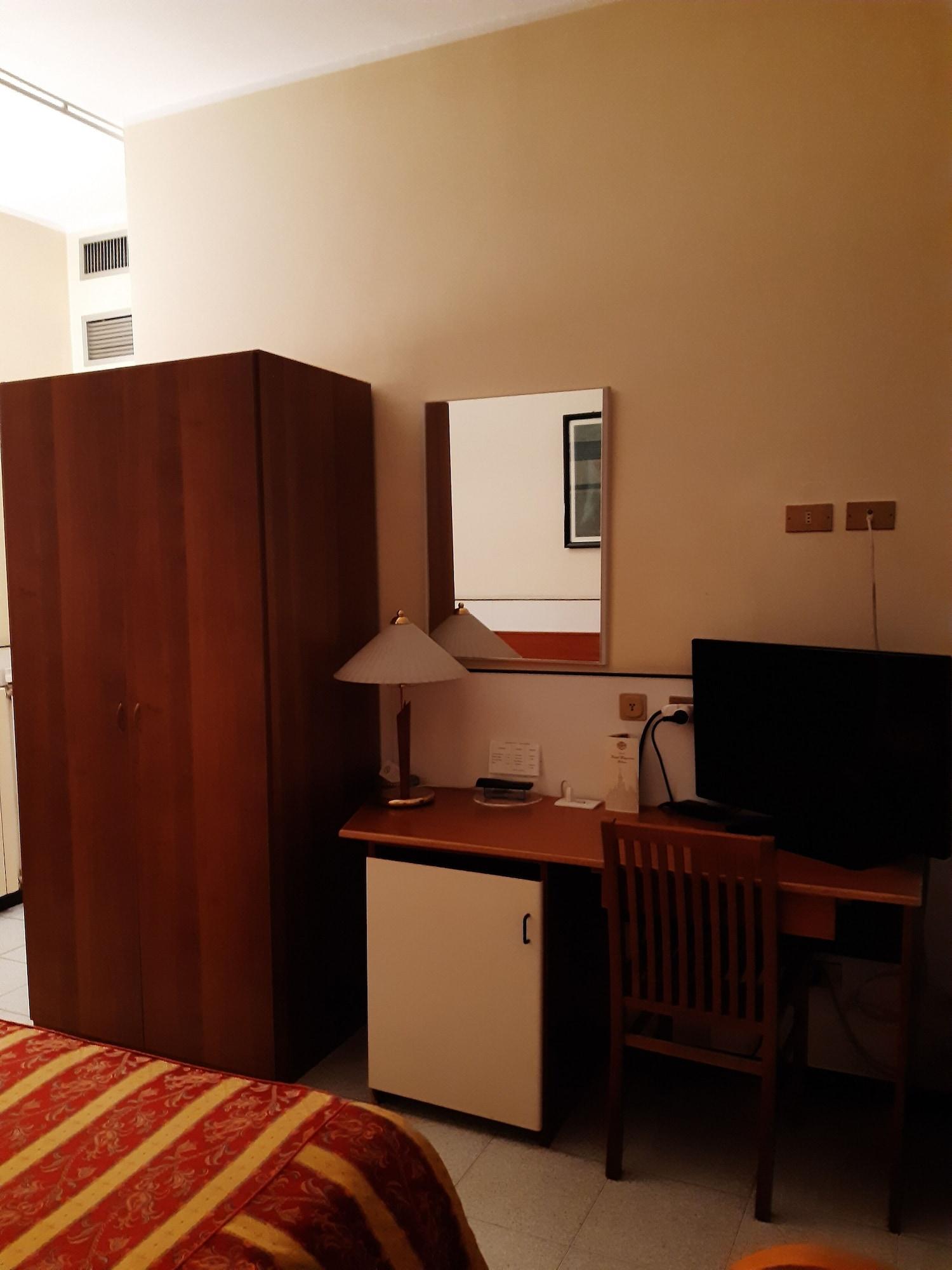 Hotel Mayorca Milano Esterno foto