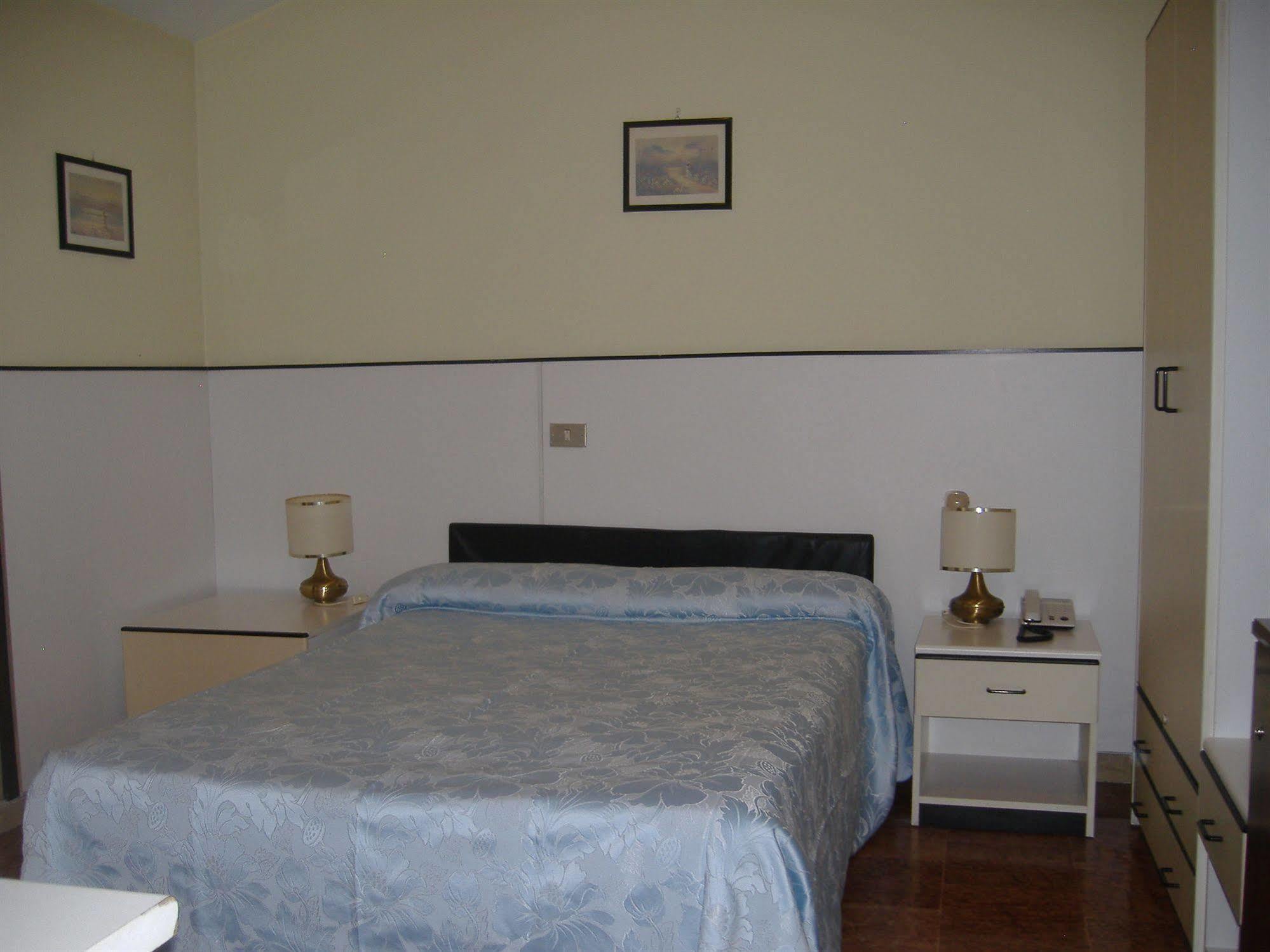 Hotel Mayorca Milano Esterno foto